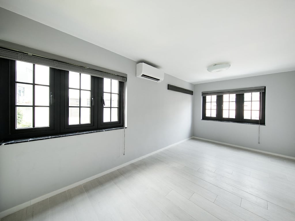 https://img.propertyraptor.com/cdn-cgi/imagedelivery/KD5bF_AFL0JDTbKLWF7z9g/ap8/ap8_001/hornet/prp/img/4829cc71158ddbb75af0dd1afb57c081.jpg/public