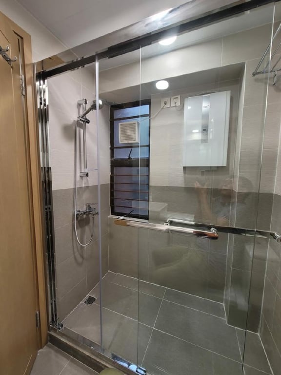 https://img.propertyraptor.com/cdn-cgi/imagedelivery/KD5bF_AFL0JDTbKLWF7z9g/ap8/ap8_001/hornet/prp/img/4851577159101e06aaf910ac5adbbdd4.jpg/public