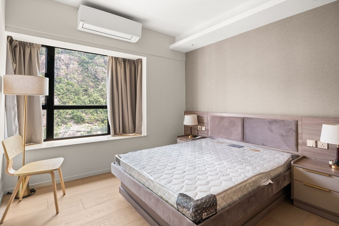 https://img.propertyraptor.com/cdn-cgi/imagedelivery/KD5bF_AFL0JDTbKLWF7z9g/ap8/ap8_001/hornet/prp/img/4863a943ebe6ce6d428a3a5c0b5e0e6f-wtm.jpg/public