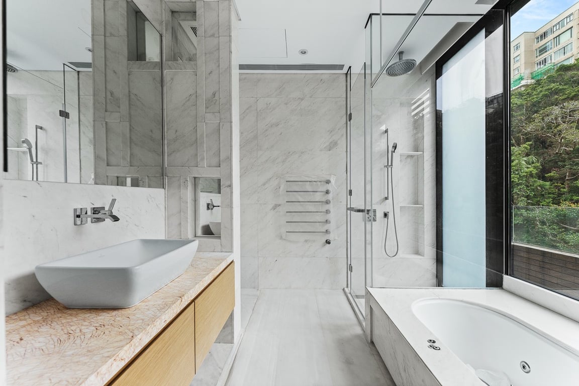 https://img.propertyraptor.com/cdn-cgi/imagedelivery/KD5bF_AFL0JDTbKLWF7z9g/ap8/ap8_001/hornet/prp/img/489e4920d2d6948a9c5bcdcc9460ea98-wtm.jpg/public
