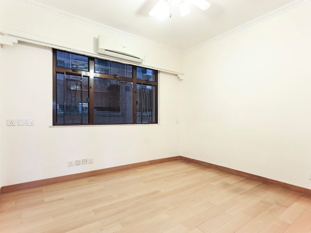 https://img.propertyraptor.com/cdn-cgi/imagedelivery/KD5bF_AFL0JDTbKLWF7z9g/ap8/ap8_001/hornet/prp/img/48d4663a063d0410891a177f81063500-wtm.jpg/public