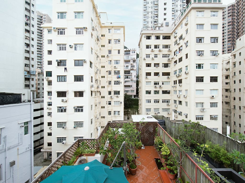 https://img.propertyraptor.com/cdn-cgi/imagedelivery/KD5bF_AFL0JDTbKLWF7z9g/ap8/ap8_001/hornet/prp/img/48e2fb8b19108d3a18589f7d5fad4dcd-wtm.jpg/public