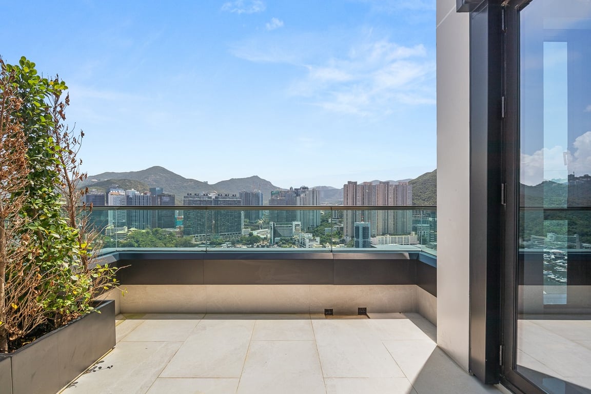 https://img.propertyraptor.com/cdn-cgi/imagedelivery/KD5bF_AFL0JDTbKLWF7z9g/ap8/ap8_001/hornet/prp/img/493701dfde227aecfa696564e40f2b17-wtm.jpg/public