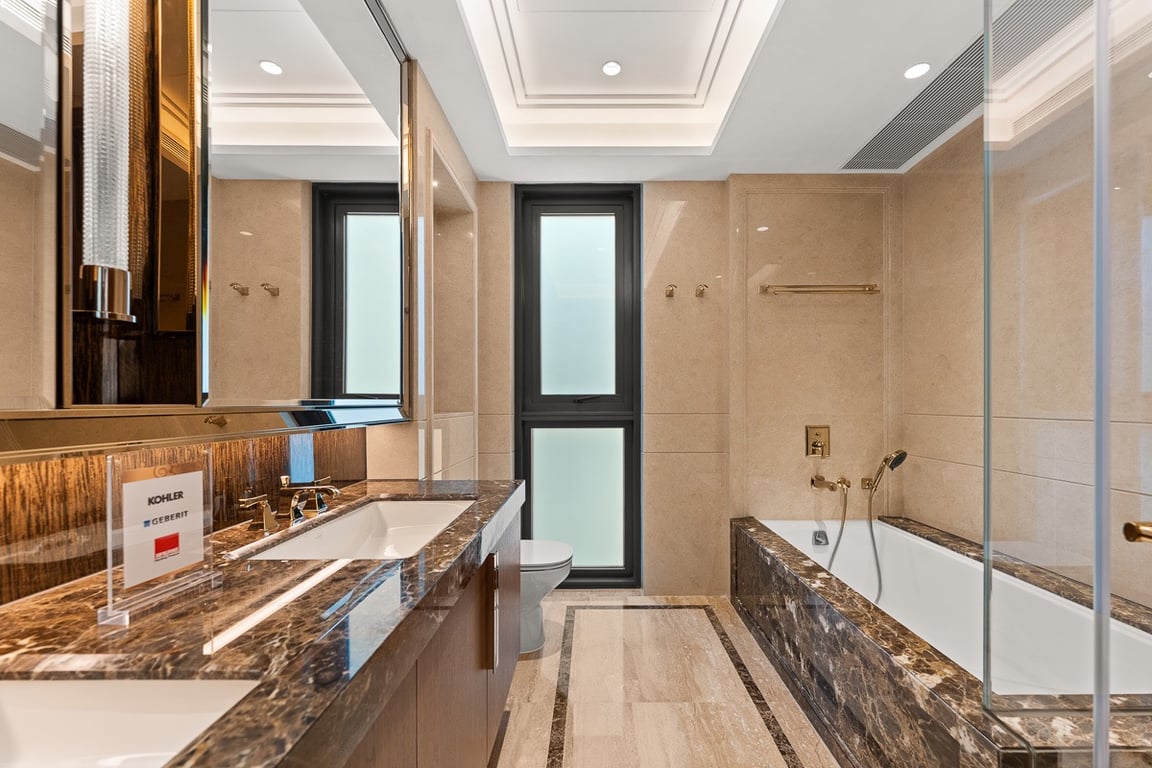 https://img.propertyraptor.com/cdn-cgi/imagedelivery/KD5bF_AFL0JDTbKLWF7z9g/ap8/ap8_001/hornet/prp/img/4945401eaabd2677f6bce207d534e122-wtm.jpg/public
