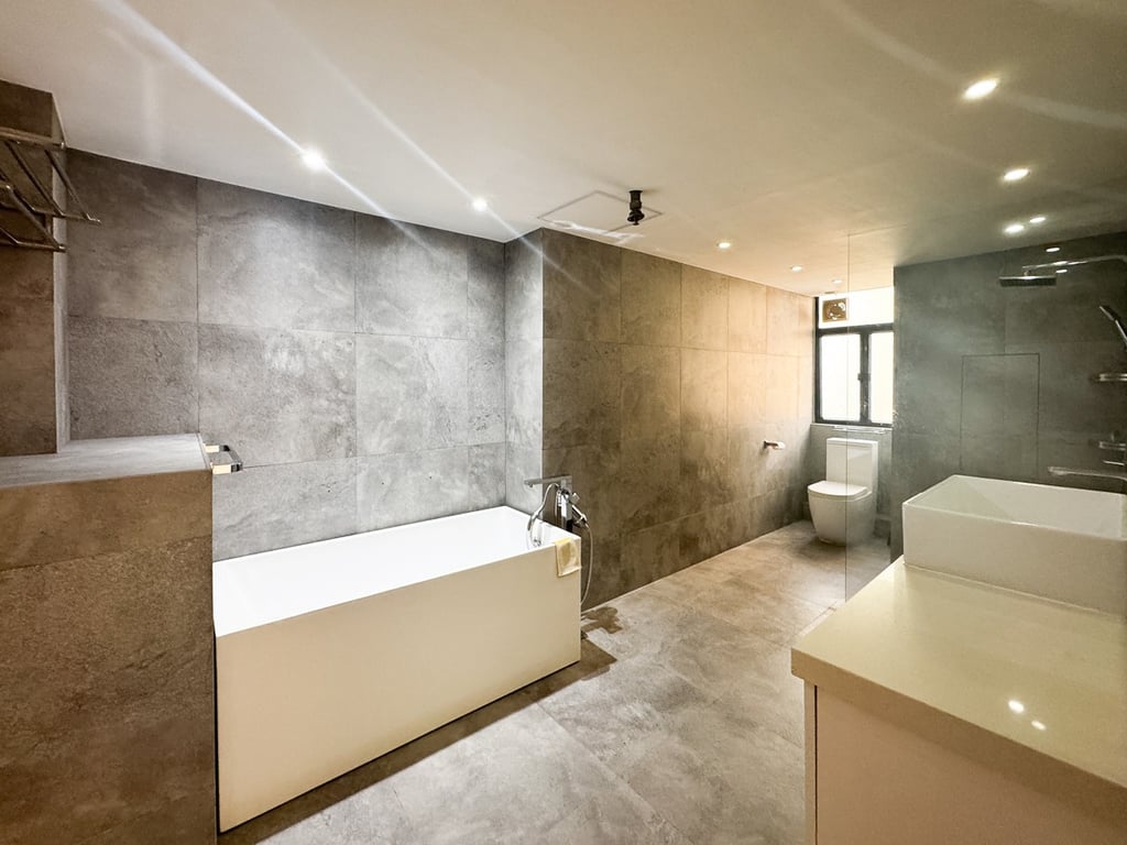 https://img.propertyraptor.com/cdn-cgi/imagedelivery/KD5bF_AFL0JDTbKLWF7z9g/ap8/ap8_001/hornet/prp/img/495d2cc145198264c55b8345cf7db209-wtm.jpg/public