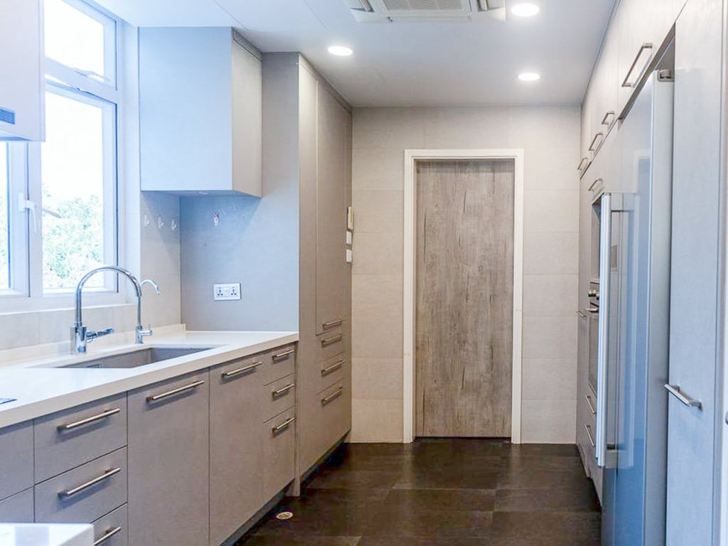 https://img.propertyraptor.com/cdn-cgi/imagedelivery/KD5bF_AFL0JDTbKLWF7z9g/ap8/ap8_001/hornet/prp/img/4975d5e3c2ae0b9afd4f6917b5aa22bd.jpg/public