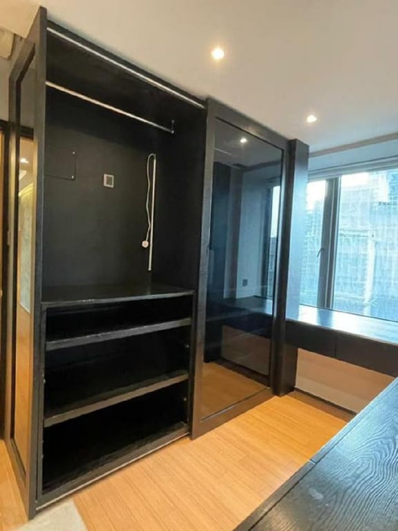 https://img.propertyraptor.com/cdn-cgi/imagedelivery/KD5bF_AFL0JDTbKLWF7z9g/ap8/ap8_001/hornet/prp/img/498bcc7f29409fc759e9734e1e70c20d.jpg/public
