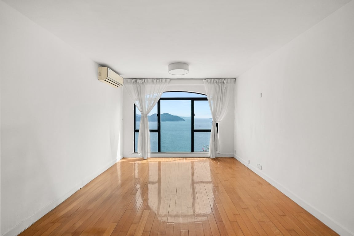 https://img.propertyraptor.com/cdn-cgi/imagedelivery/KD5bF_AFL0JDTbKLWF7z9g/ap8/ap8_001/hornet/prp/img/49f90e2ef053408231f4d61e31504fec-wtm.jpg/public