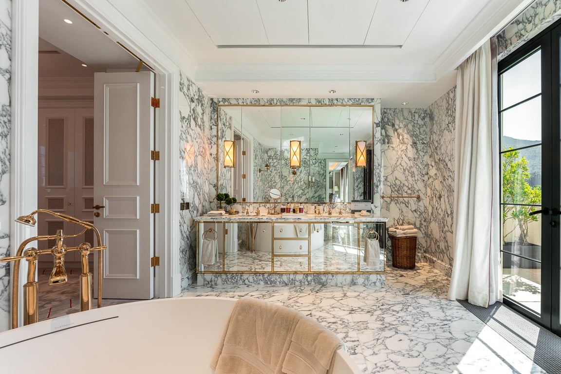 https://img.propertyraptor.com/cdn-cgi/imagedelivery/KD5bF_AFL0JDTbKLWF7z9g/ap8/ap8_001/hornet/prp/img/4a00e87192a9adf207a5c00a9a000483-wtm.jpg/public
