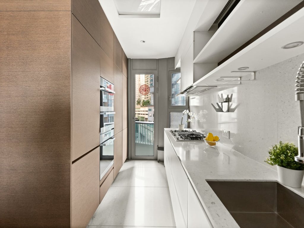 https://img.propertyraptor.com/cdn-cgi/imagedelivery/KD5bF_AFL0JDTbKLWF7z9g/ap8/ap8_001/hornet/prp/img/4a5b2698982c112e709caeeee9557af8-wtm.jpg/public