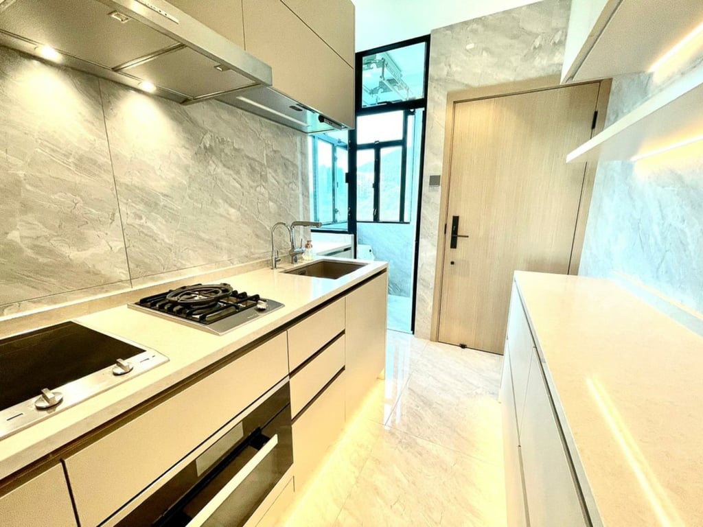 37 Repulse Bay Road