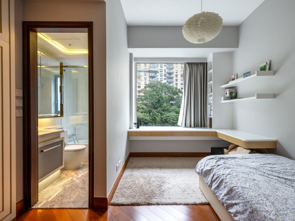 https://img.propertyraptor.com/cdn-cgi/imagedelivery/KD5bF_AFL0JDTbKLWF7z9g/ap8/ap8_001/hornet/prp/img/4ac329c0c9574c67e03c7d709ac948e7.jpg/public