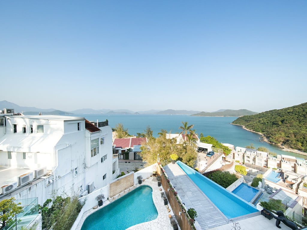 https://img.propertyraptor.com/cdn-cgi/imagedelivery/KD5bF_AFL0JDTbKLWF7z9g/ap8/ap8_001/hornet/prp/img/4ae78459559d15995d7a27b7bbddd7d9.jpg/public