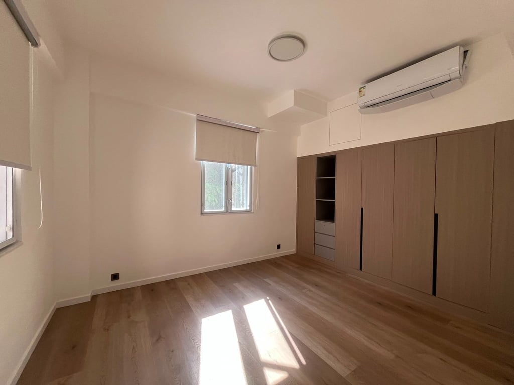 https://img.propertyraptor.com/cdn-cgi/imagedelivery/KD5bF_AFL0JDTbKLWF7z9g/ap8/ap8_001/hornet/prp/img/4b5fb3ad8e3cc7b916225a8c08a2a348-wtm.jpg/public