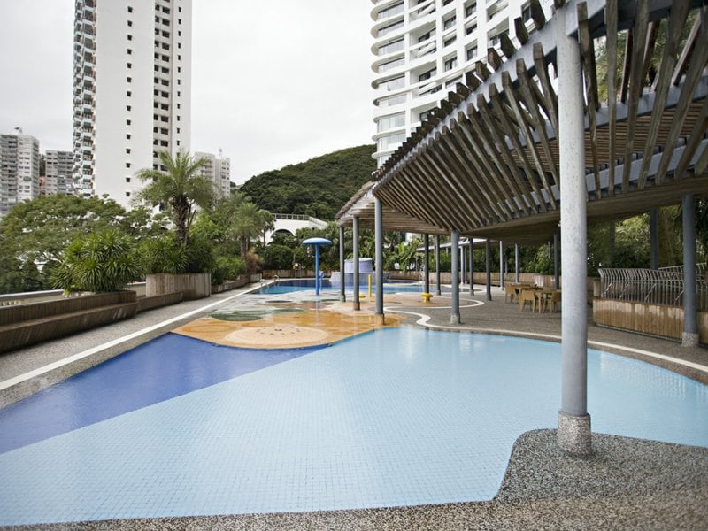https://img.propertyraptor.com/cdn-cgi/imagedelivery/KD5bF_AFL0JDTbKLWF7z9g/ap8/ap8_001/hornet/prp/img/4b8edb51f5e70ff429e97dadc48da29a.jpg/public