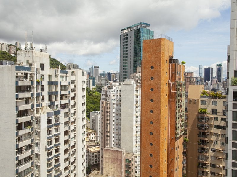 https://img.propertyraptor.com/cdn-cgi/imagedelivery/KD5bF_AFL0JDTbKLWF7z9g/ap8/ap8_001/hornet/prp/img/4c58b88469ea0ce67472f6be3ab2711b.jpg/public