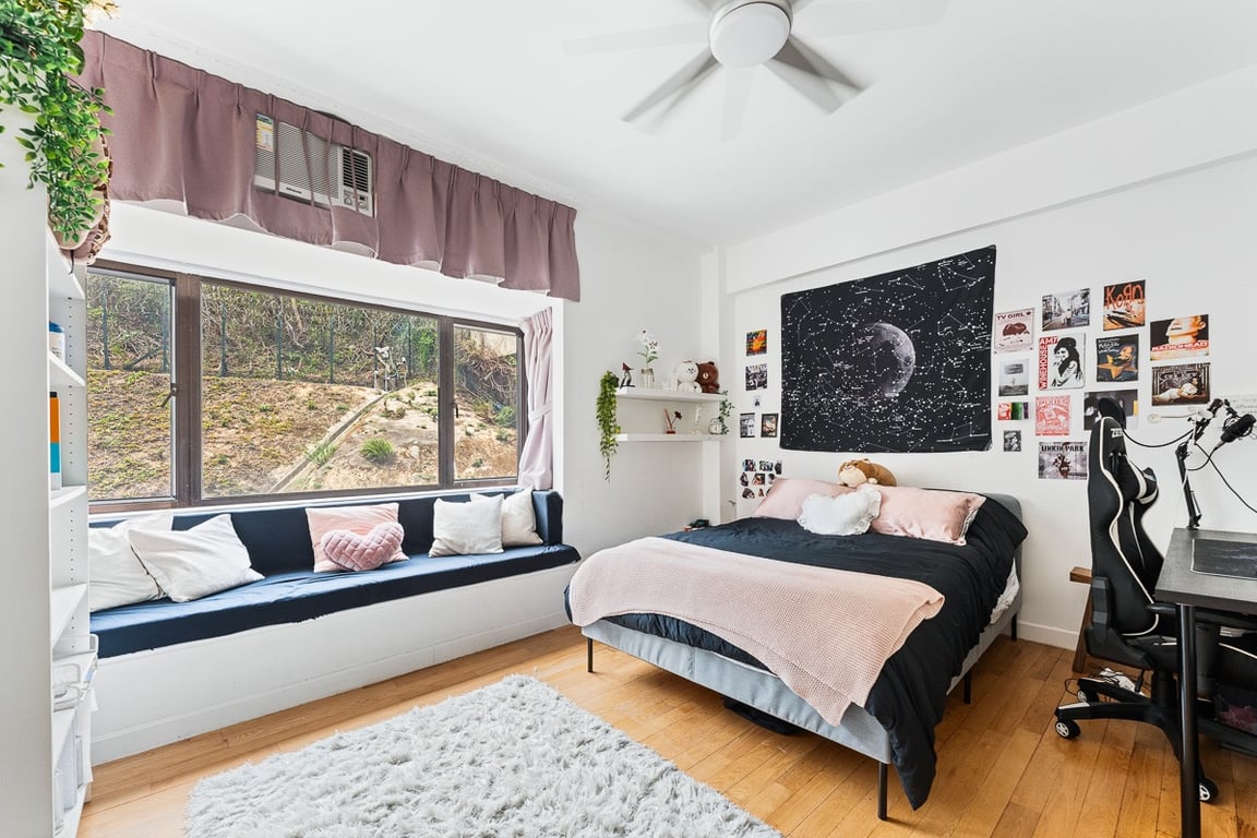 https://img.propertyraptor.com/cdn-cgi/imagedelivery/KD5bF_AFL0JDTbKLWF7z9g/ap8/ap8_001/hornet/prp/img/4c86bcd6c0bc58ce6f7a14110ff32c82-wtm.jpg/public