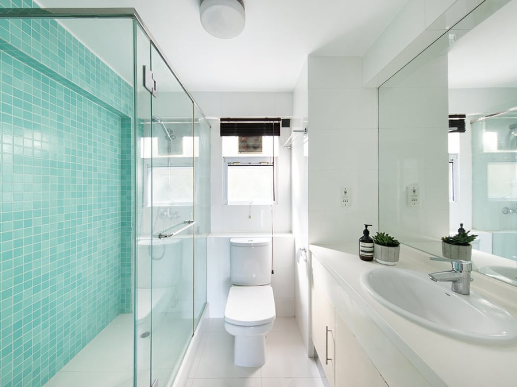 https://img.propertyraptor.com/cdn-cgi/imagedelivery/KD5bF_AFL0JDTbKLWF7z9g/ap8/ap8_001/hornet/prp/img/4cb5c005c4bb9e34a8346723b59e0f56.jpg/public