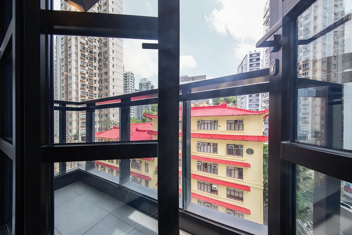 https://img.propertyraptor.com/cdn-cgi/imagedelivery/KD5bF_AFL0JDTbKLWF7z9g/ap8/ap8_001/hornet/prp/img/4cc87d3cdd865a837a725dbed7692163-wtm.jpg/public