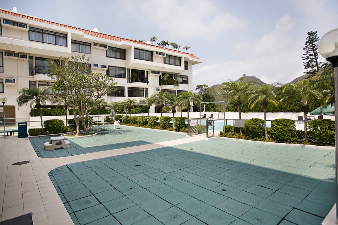 https://img.propertyraptor.com/cdn-cgi/imagedelivery/KD5bF_AFL0JDTbKLWF7z9g/ap8/ap8_001/hornet/prp/img/4cd7531bebf8ecc1b92c1fb347b1b1d4-wtm.jpg/public