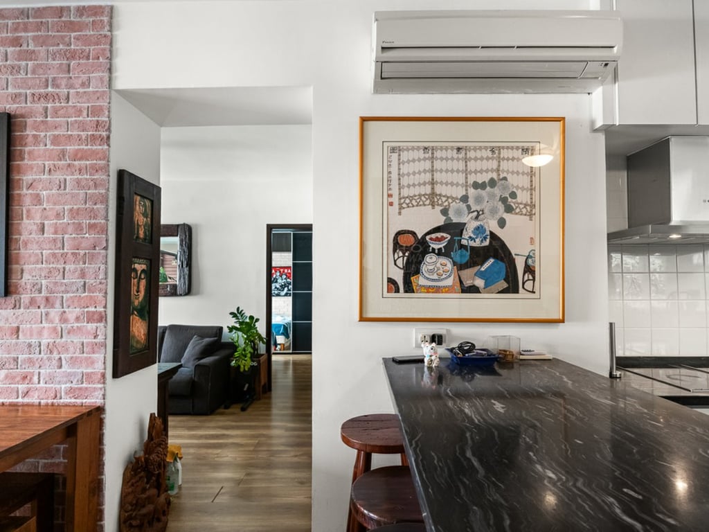 https://img.propertyraptor.com/cdn-cgi/imagedelivery/KD5bF_AFL0JDTbKLWF7z9g/ap8/ap8_001/hornet/prp/img/4d2335ed3fc6f0a0f258b6a03f43b740-wtm.jpg/public