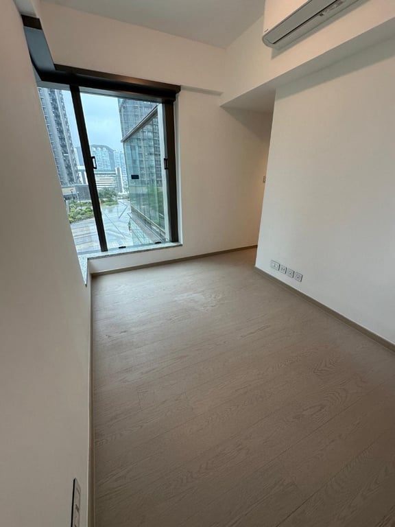 https://img.propertyraptor.com/cdn-cgi/imagedelivery/KD5bF_AFL0JDTbKLWF7z9g/ap8/ap8_001/hornet/prp/img/4d32451876dc07c2580764fd3753b6ae-wtm.jpg/public