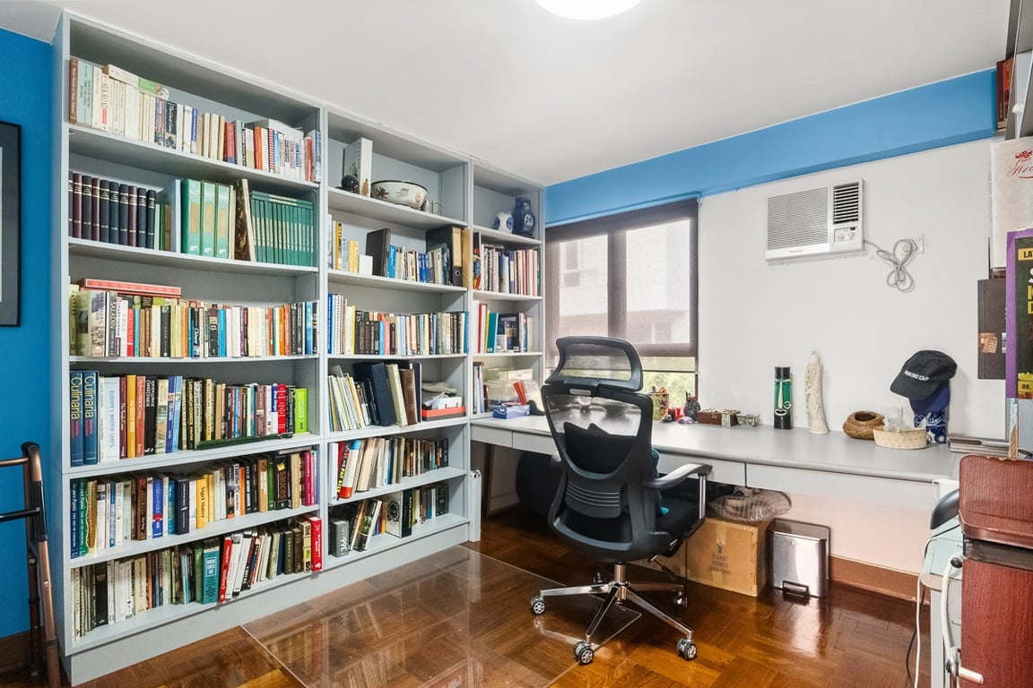 https://img.propertyraptor.com/cdn-cgi/imagedelivery/KD5bF_AFL0JDTbKLWF7z9g/ap8/ap8_001/hornet/prp/img/4d3d565d45bb1760ceacecd35d9f3dcc-wtm.jpg/public