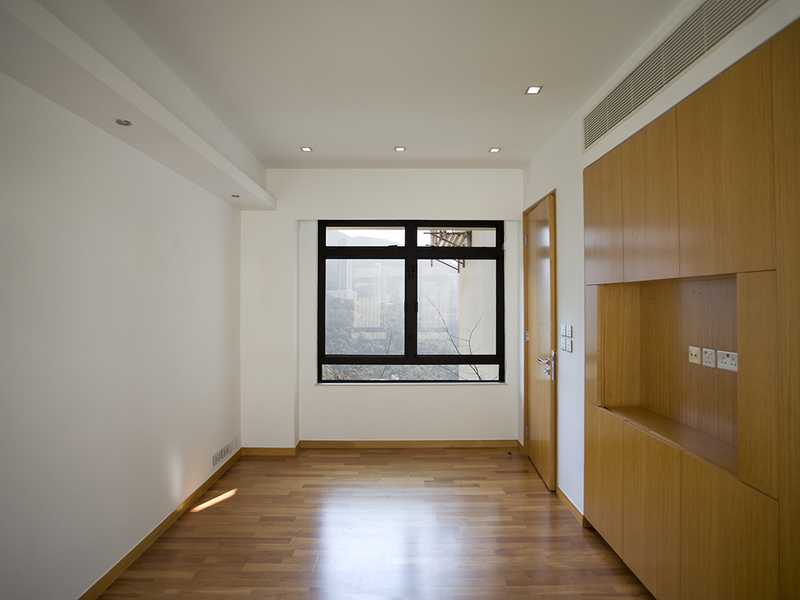 https://img.propertyraptor.com/cdn-cgi/imagedelivery/KD5bF_AFL0JDTbKLWF7z9g/ap8/ap8_001/hornet/prp/img/4d414996b5edc7875643801b714995be.jpg/public