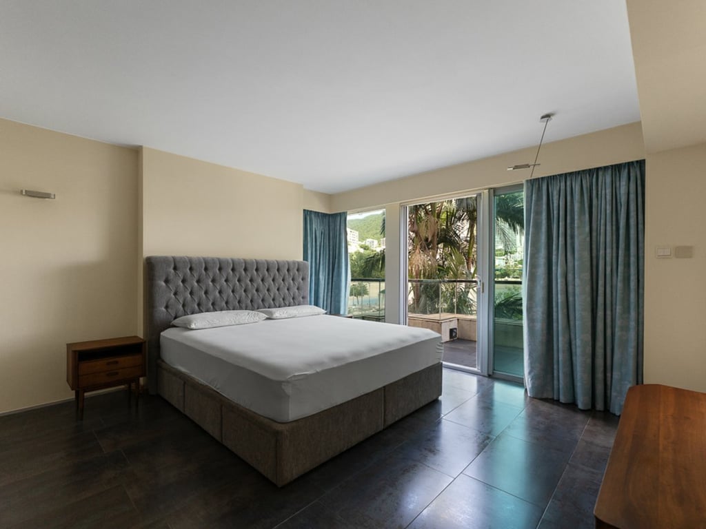https://img.propertyraptor.com/cdn-cgi/imagedelivery/KD5bF_AFL0JDTbKLWF7z9g/ap8/ap8_001/hornet/prp/img/4d5a256766865c3286356dcc5491862e-wtm.jpg/public