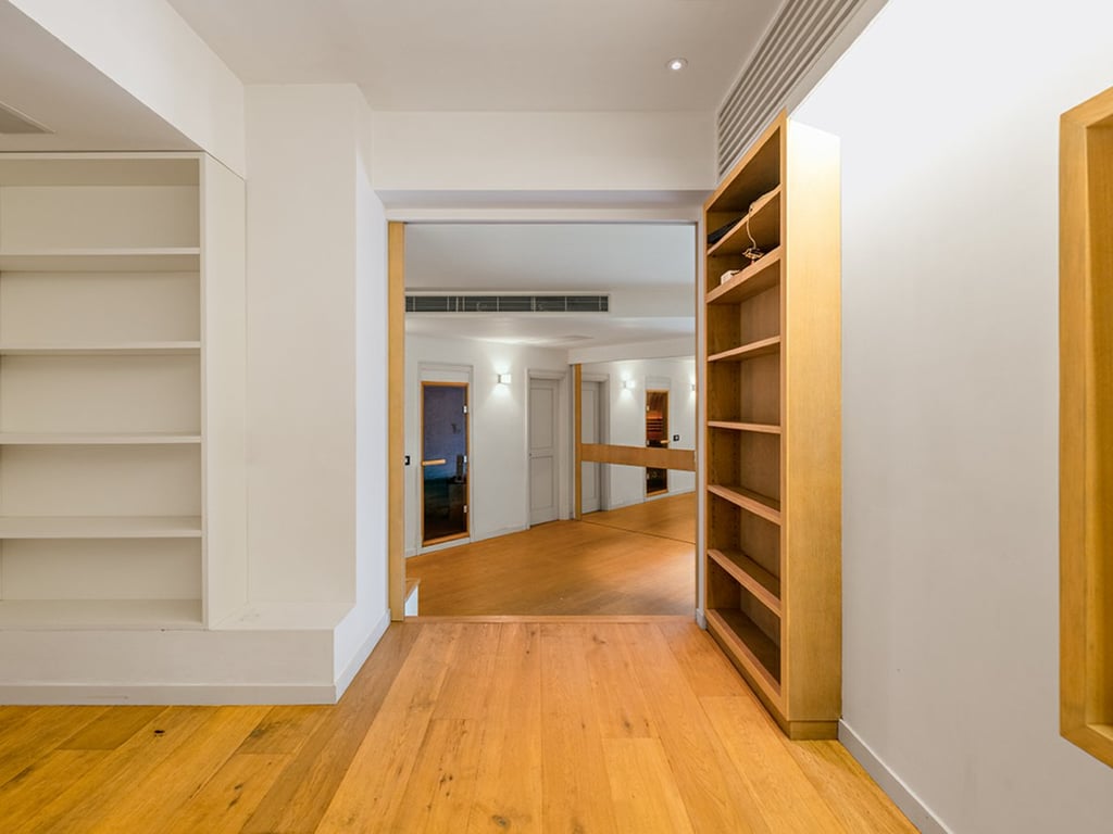 https://img.propertyraptor.com/cdn-cgi/imagedelivery/KD5bF_AFL0JDTbKLWF7z9g/ap8/ap8_001/hornet/prp/img/4d5eef6648efcc500addf10763bf3739-wtm.jpg/public