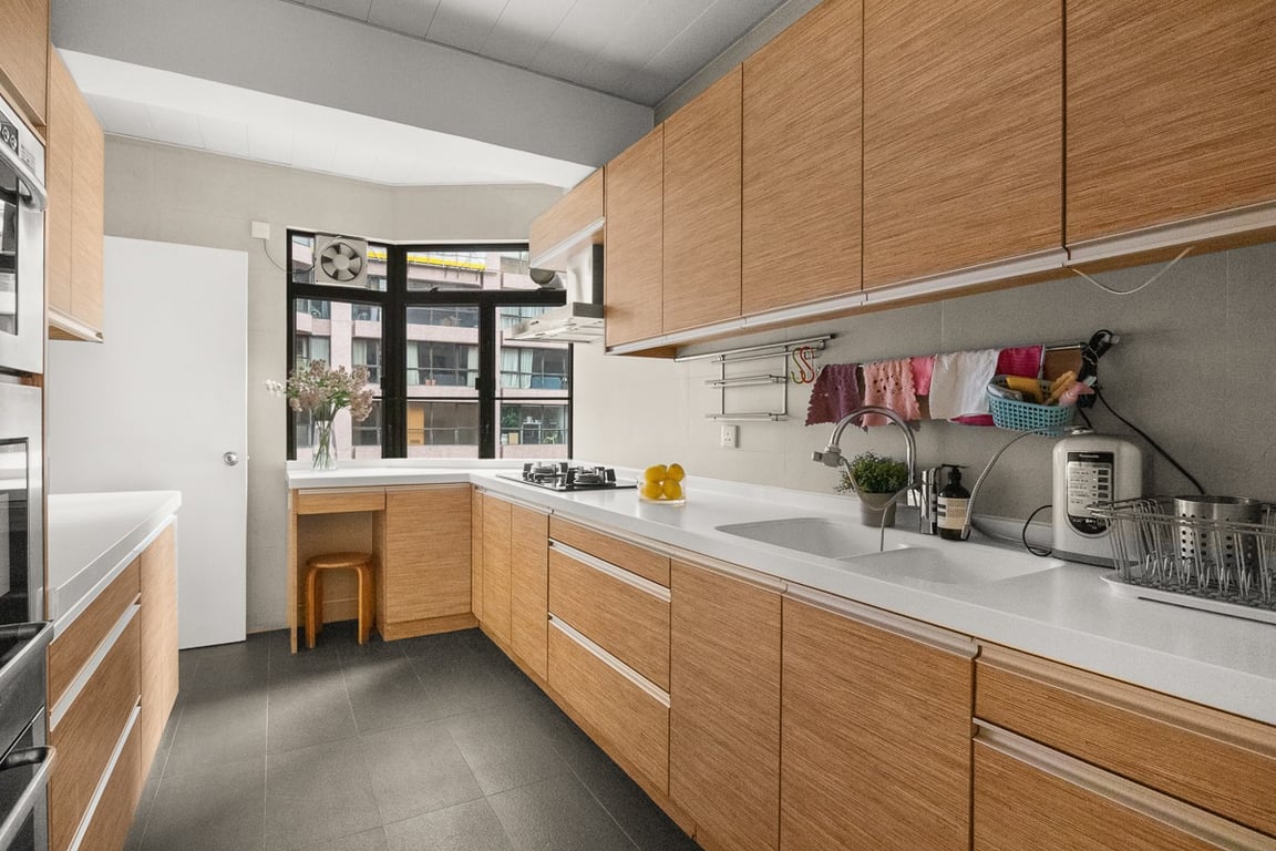 https://img.propertyraptor.com/cdn-cgi/imagedelivery/KD5bF_AFL0JDTbKLWF7z9g/ap8/ap8_001/hornet/prp/img/4d6472e5f89c7c03dbd4146e647b4839-wtm.jpg/public