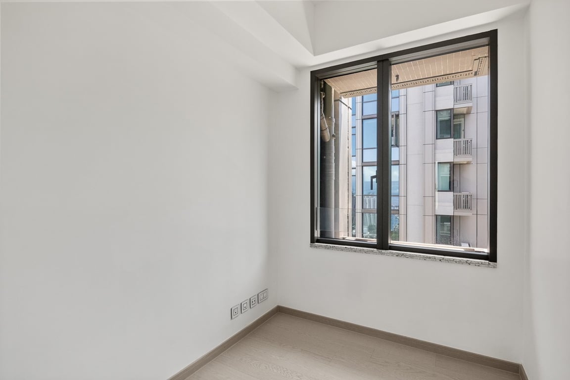 https://img.propertyraptor.com/cdn-cgi/imagedelivery/KD5bF_AFL0JDTbKLWF7z9g/ap8/ap8_001/hornet/prp/img/4d658f12bfe039e7d4bc2324e5755a91-wtm.jpg/public