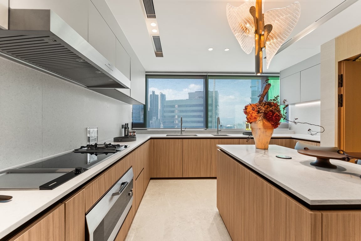 https://img.propertyraptor.com/cdn-cgi/imagedelivery/KD5bF_AFL0JDTbKLWF7z9g/ap8/ap8_001/hornet/prp/img/4d6b40529556cc010a1e32eb528ec43f-wtm.jpg/public