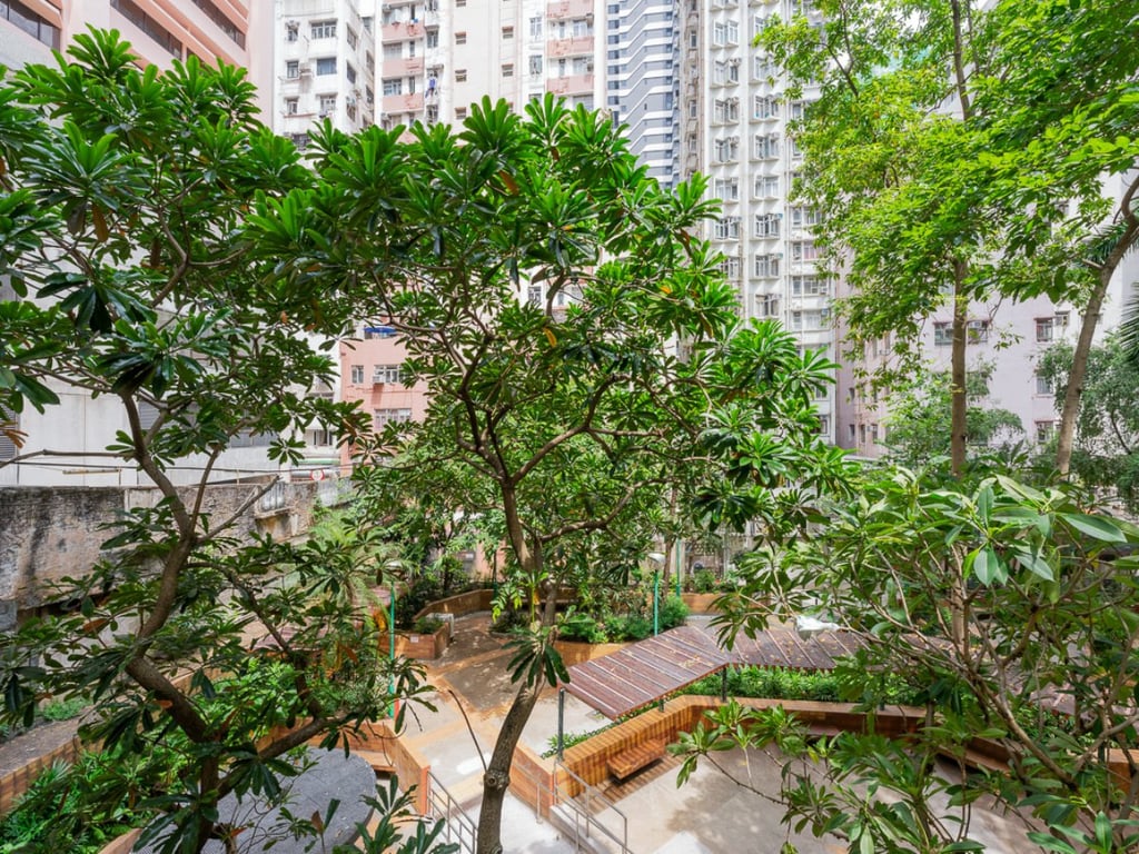 https://img.propertyraptor.com/cdn-cgi/imagedelivery/KD5bF_AFL0JDTbKLWF7z9g/ap8/ap8_001/hornet/prp/img/4d839fa037cb0af1c6bb16dcd85256de.jpg/public