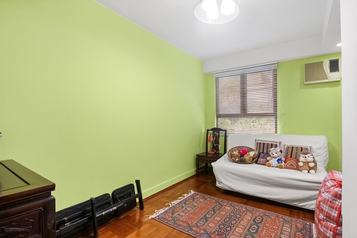 https://img.propertyraptor.com/cdn-cgi/imagedelivery/KD5bF_AFL0JDTbKLWF7z9g/ap8/ap8_001/hornet/prp/img/4d92f347459cb127f67abe5309ac0a57-wtm.jpg/public