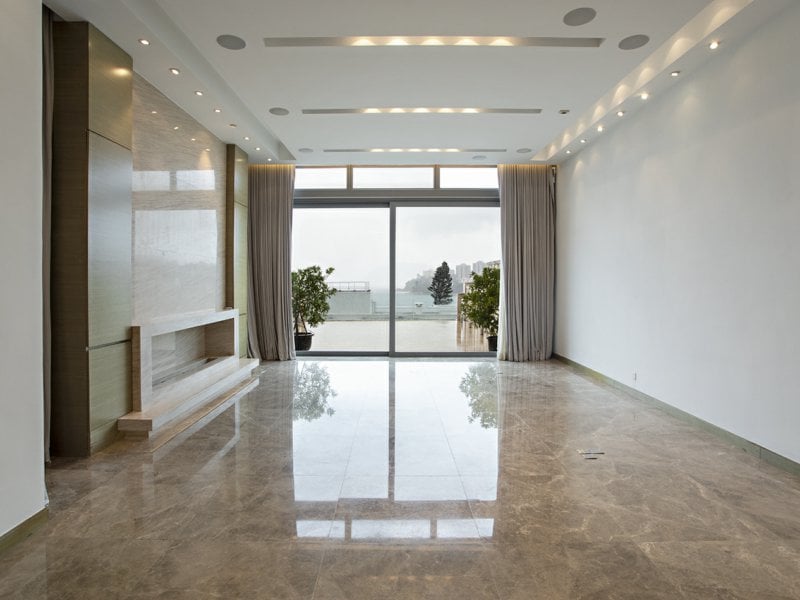 https://img.propertyraptor.com/cdn-cgi/imagedelivery/KD5bF_AFL0JDTbKLWF7z9g/ap8/ap8_001/hornet/prp/img/4d96e01916e7cee22cb1fe62ecbd655d.jpg/public