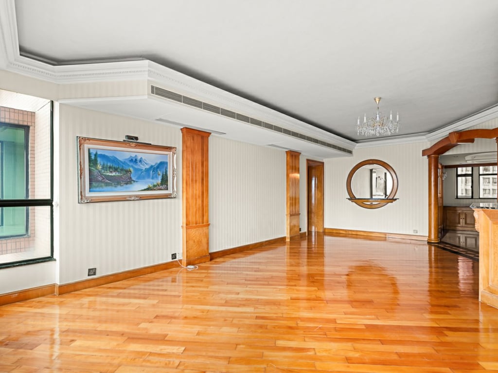 https://img.propertyraptor.com/cdn-cgi/imagedelivery/KD5bF_AFL0JDTbKLWF7z9g/ap8/ap8_001/hornet/prp/img/4dec78758e0e0953515c151bcc7e9f43-wtm.jpg/public