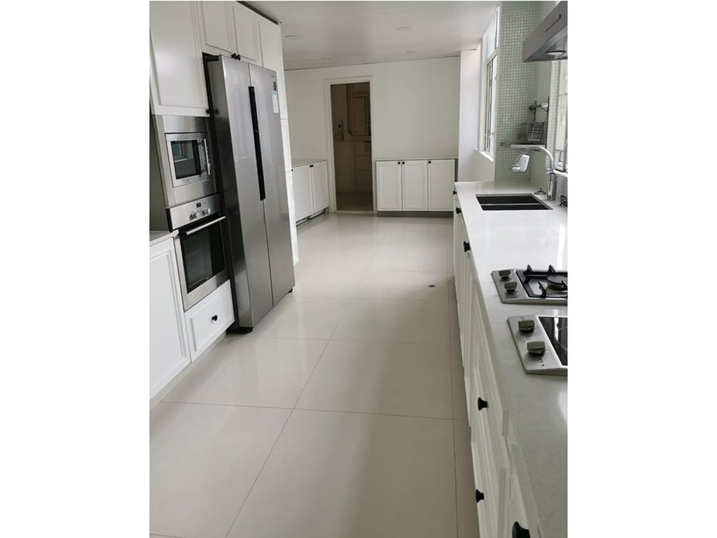https://img.propertyraptor.com/cdn-cgi/imagedelivery/KD5bF_AFL0JDTbKLWF7z9g/ap8/ap8_001/hornet/prp/img/4e39ce9537e29100db17ad873b3063ba-wtm.jpg/public