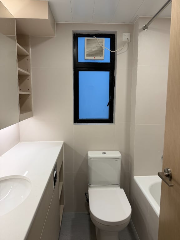 https://img.propertyraptor.com/cdn-cgi/imagedelivery/KD5bF_AFL0JDTbKLWF7z9g/ap8/ap8_001/hornet/prp/img/4e452f4ecdbaebd4824b710bc0abcb2b-wtm.jpg/public