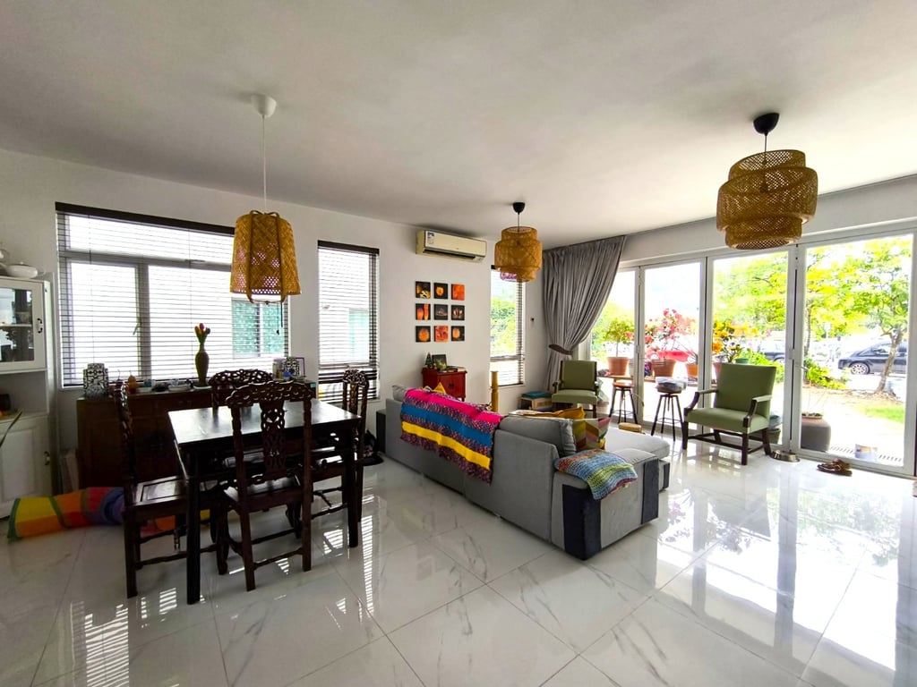 https://img.propertyraptor.com/cdn-cgi/imagedelivery/KD5bF_AFL0JDTbKLWF7z9g/ap8/ap8_001/hornet/prp/img/4e8b5147c87bb1743946b2e746a372ea-wtm.jpg/public
