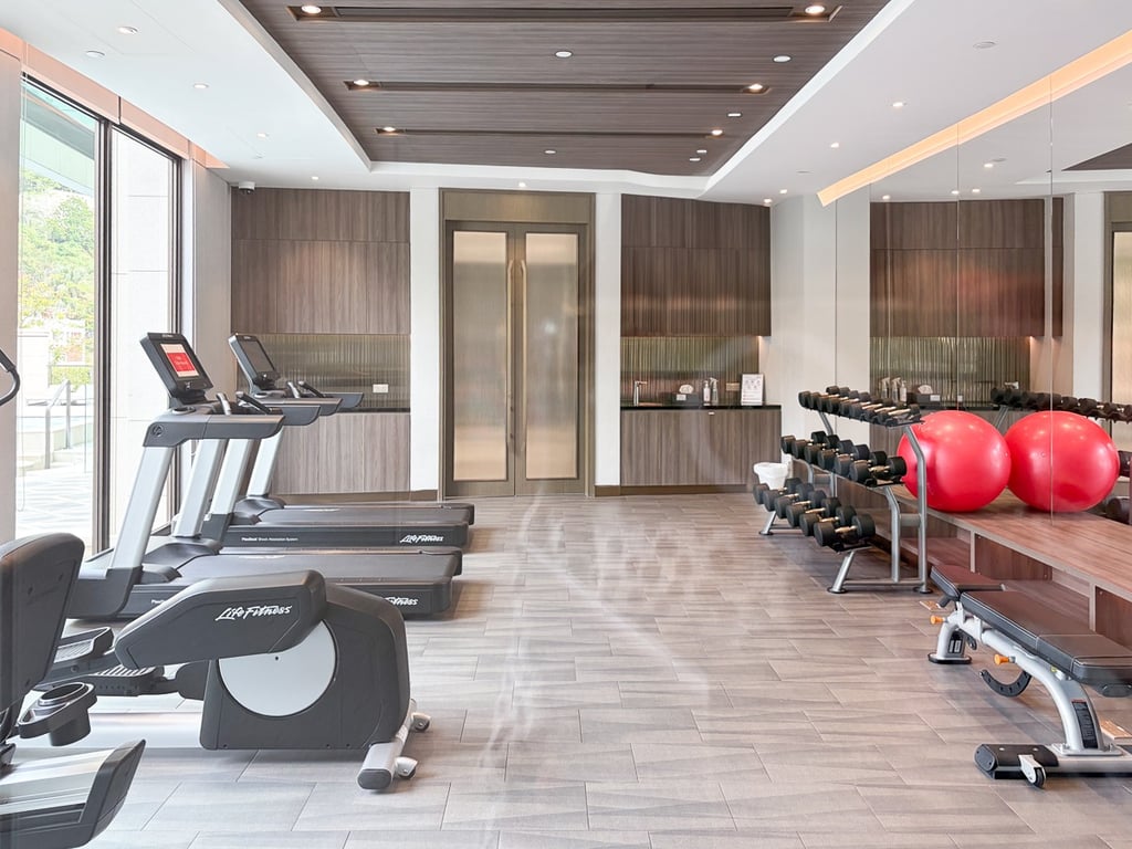 https://img.propertyraptor.com/cdn-cgi/imagedelivery/KD5bF_AFL0JDTbKLWF7z9g/ap8/ap8_001/hornet/prp/img/4ea84bf4ea7f86d0d46cae01e8e4dd2a-wtm.jpg/public