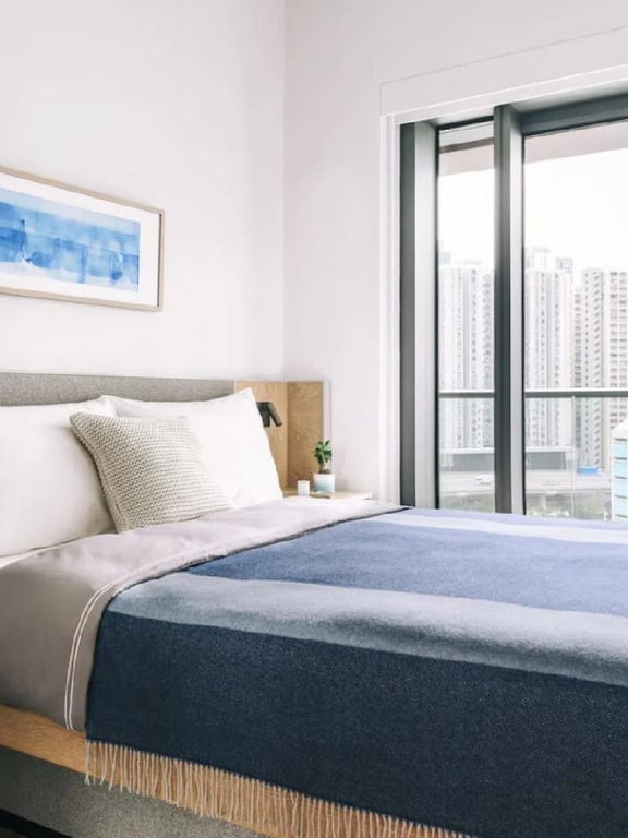 https://img.propertyraptor.com/cdn-cgi/imagedelivery/KD5bF_AFL0JDTbKLWF7z9g/ap8/ap8_001/hornet/prp/img/4ed297b8200afaf876c4f2473a9e5998.jpg/public