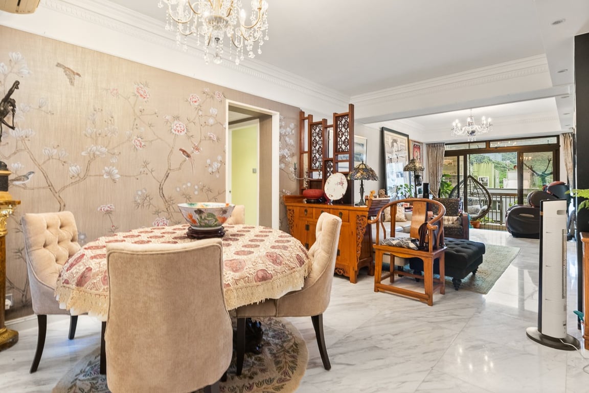 https://img.propertyraptor.com/cdn-cgi/imagedelivery/KD5bF_AFL0JDTbKLWF7z9g/ap8/ap8_001/hornet/prp/img/4eef4ea2a56a6a3a8224e41092846127-wtm.jpg/public