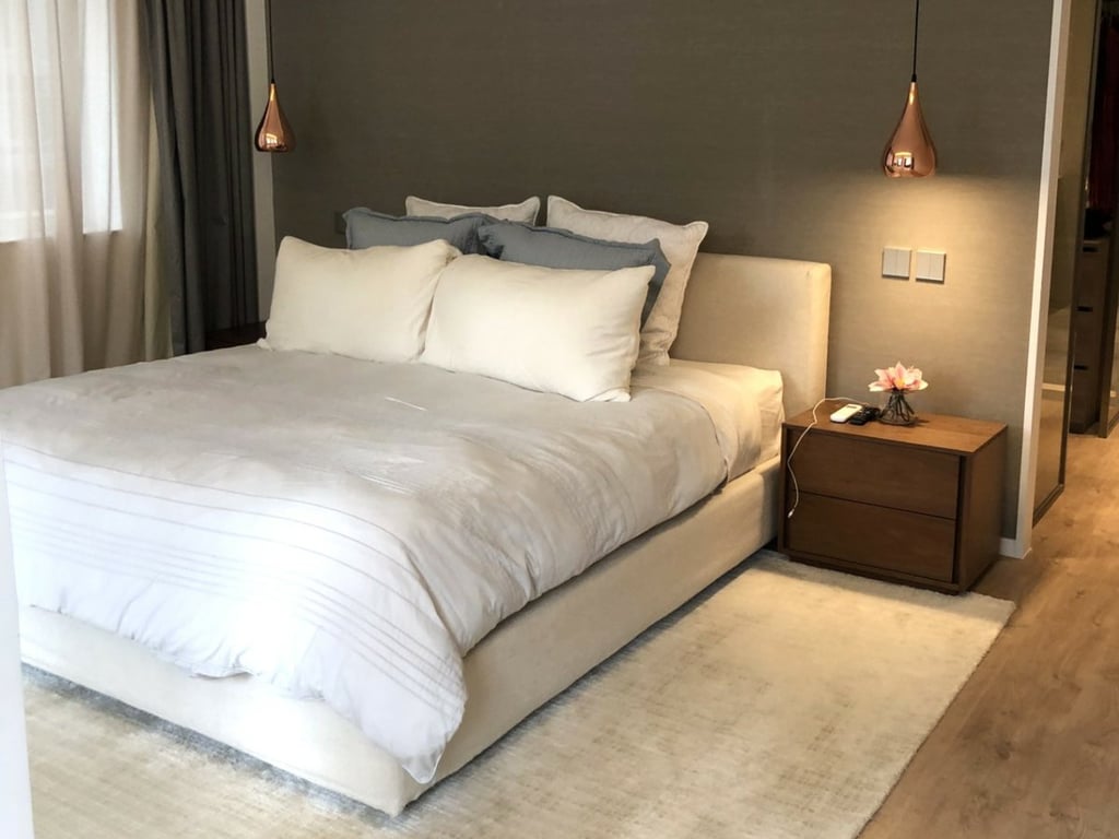 https://img.propertyraptor.com/cdn-cgi/imagedelivery/KD5bF_AFL0JDTbKLWF7z9g/ap8/ap8_001/hornet/prp/img/4f3e5de8ea664621a0b84f27cc51fb22.jpg/public