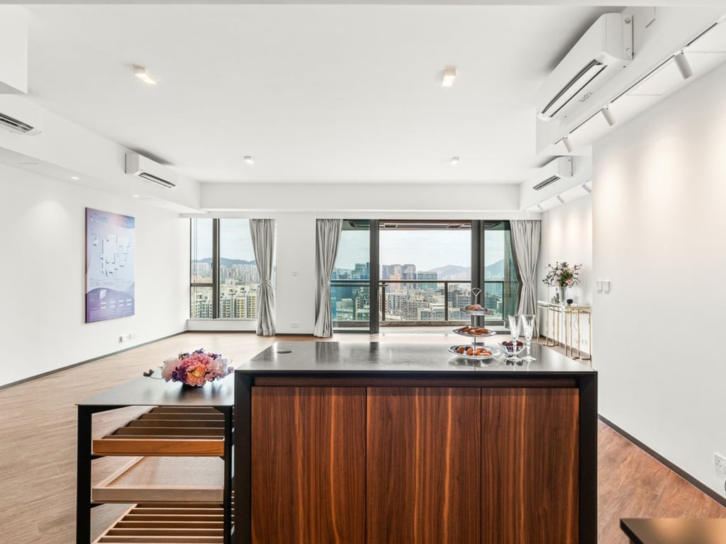 https://img.propertyraptor.com/cdn-cgi/imagedelivery/KD5bF_AFL0JDTbKLWF7z9g/ap8/ap8_001/hornet/prp/img/4fb9f11c8ef247c29df38046fa4b1f65-wtm.jpg/public
