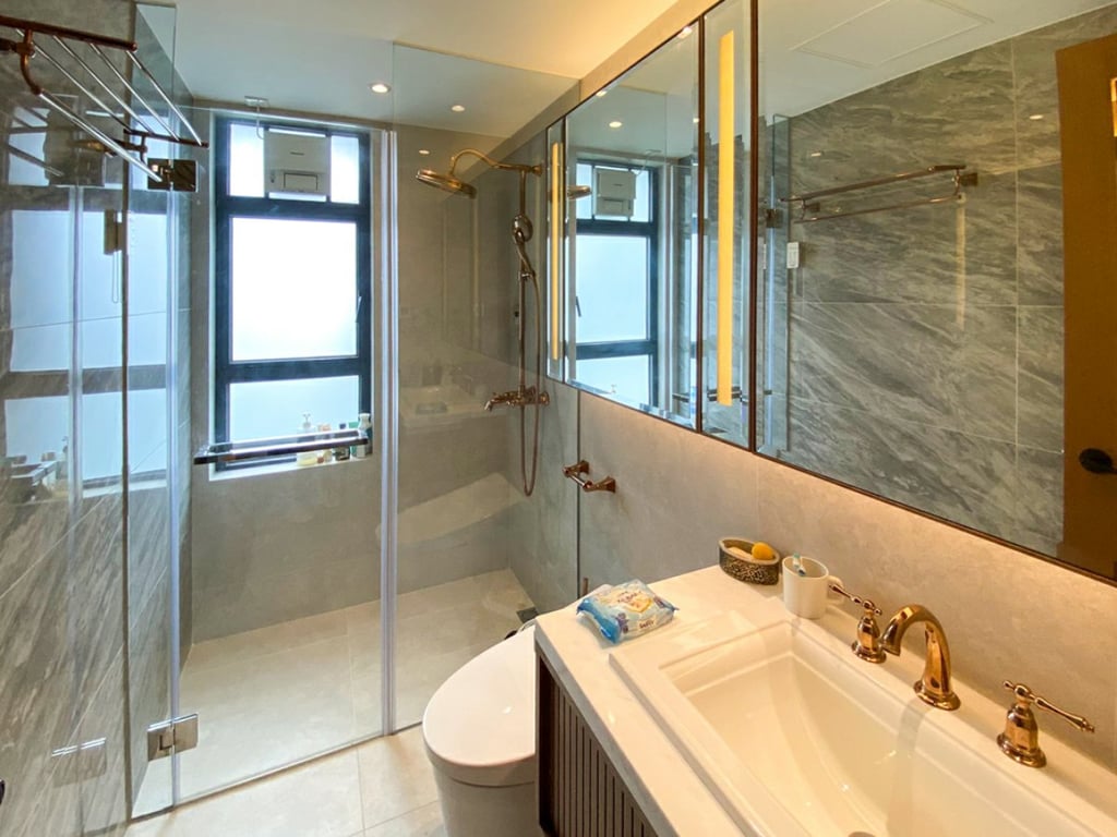 https://img.propertyraptor.com/cdn-cgi/imagedelivery/KD5bF_AFL0JDTbKLWF7z9g/ap8/ap8_001/hornet/prp/img/4fe29074a5af2807ffdeffea61451e7c.jpg/public