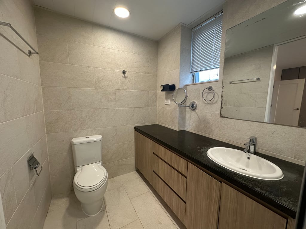https://img.propertyraptor.com/cdn-cgi/imagedelivery/KD5bF_AFL0JDTbKLWF7z9g/ap8/ap8_001/hornet/prp/img/5029da956861f77f1f6fba2c6559b617-wtm.jpg/public