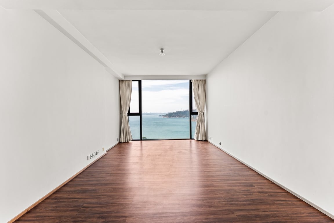 https://img.propertyraptor.com/cdn-cgi/imagedelivery/KD5bF_AFL0JDTbKLWF7z9g/ap8/ap8_001/hornet/prp/img/504e18a0a102b8732c29a39fade8ac01-wtm.jpg/public