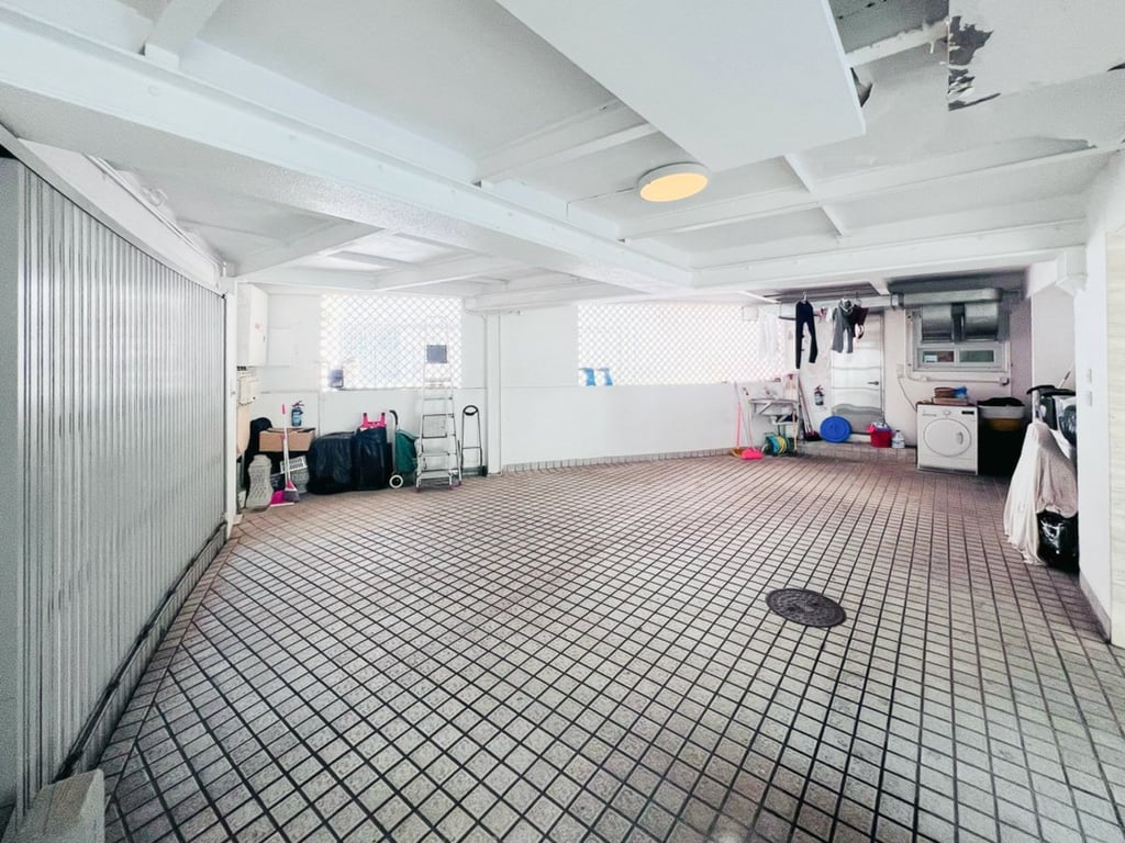 https://img.propertyraptor.com/cdn-cgi/imagedelivery/KD5bF_AFL0JDTbKLWF7z9g/ap8/ap8_001/hornet/prp/img/50536ef27dd4f46734247e9dfa4d362b-wtm.jpg/public