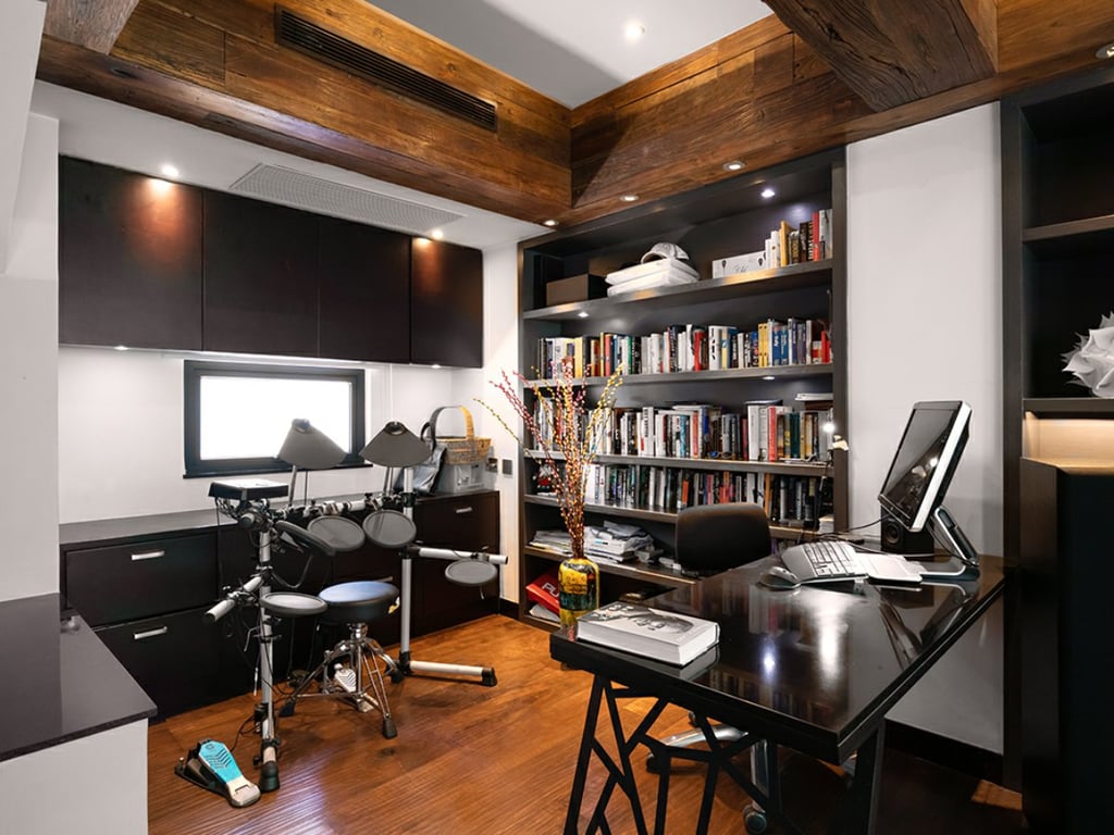 https://img.propertyraptor.com/cdn-cgi/imagedelivery/KD5bF_AFL0JDTbKLWF7z9g/ap8/ap8_001/hornet/prp/img/5071fa7996fdf489f6ac65c3b25d80e1.jpg/public